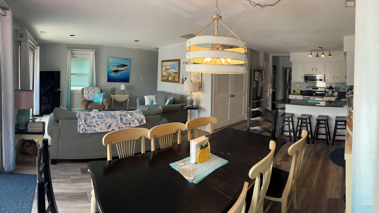 Photo of Livingroom in Emerald Isle