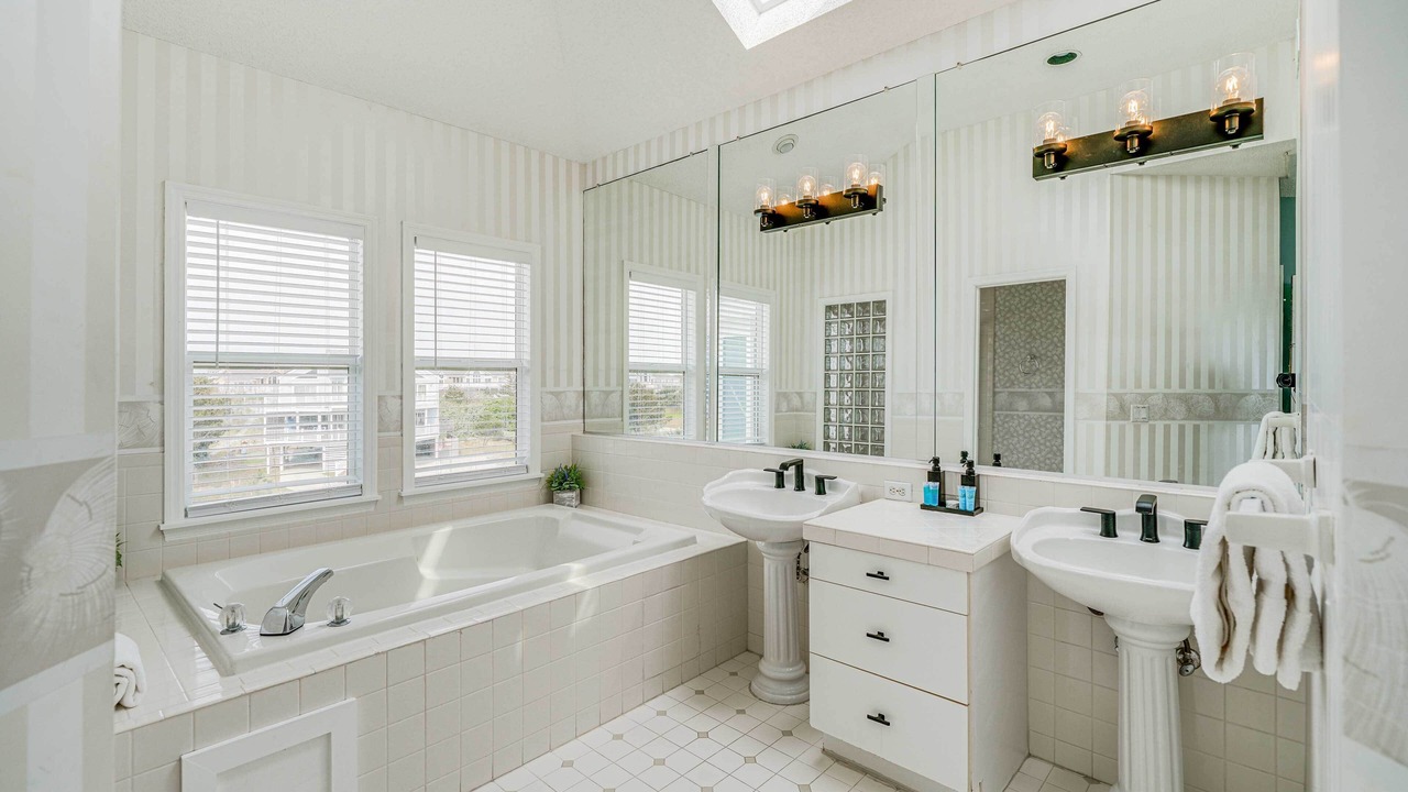 Photo of Bathroom in Ocean Hill