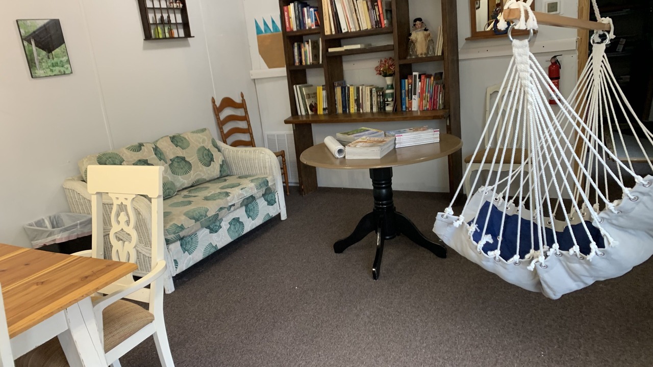 Photo of Livingroom in Roxboro