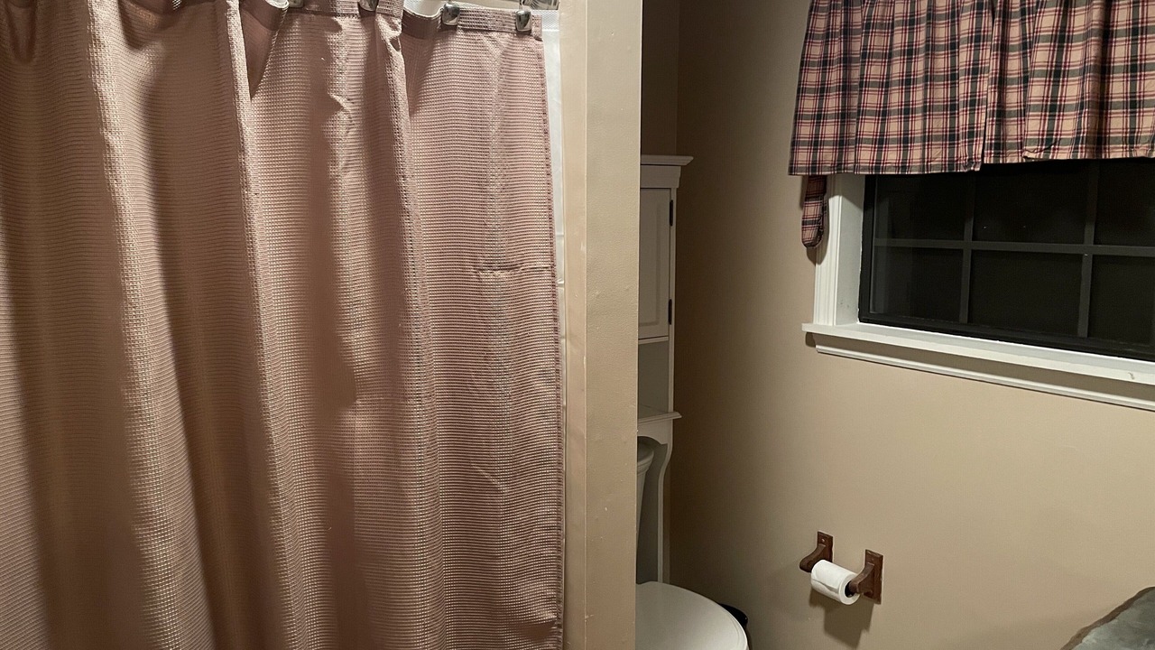 Photo of Bathroom in Murphy