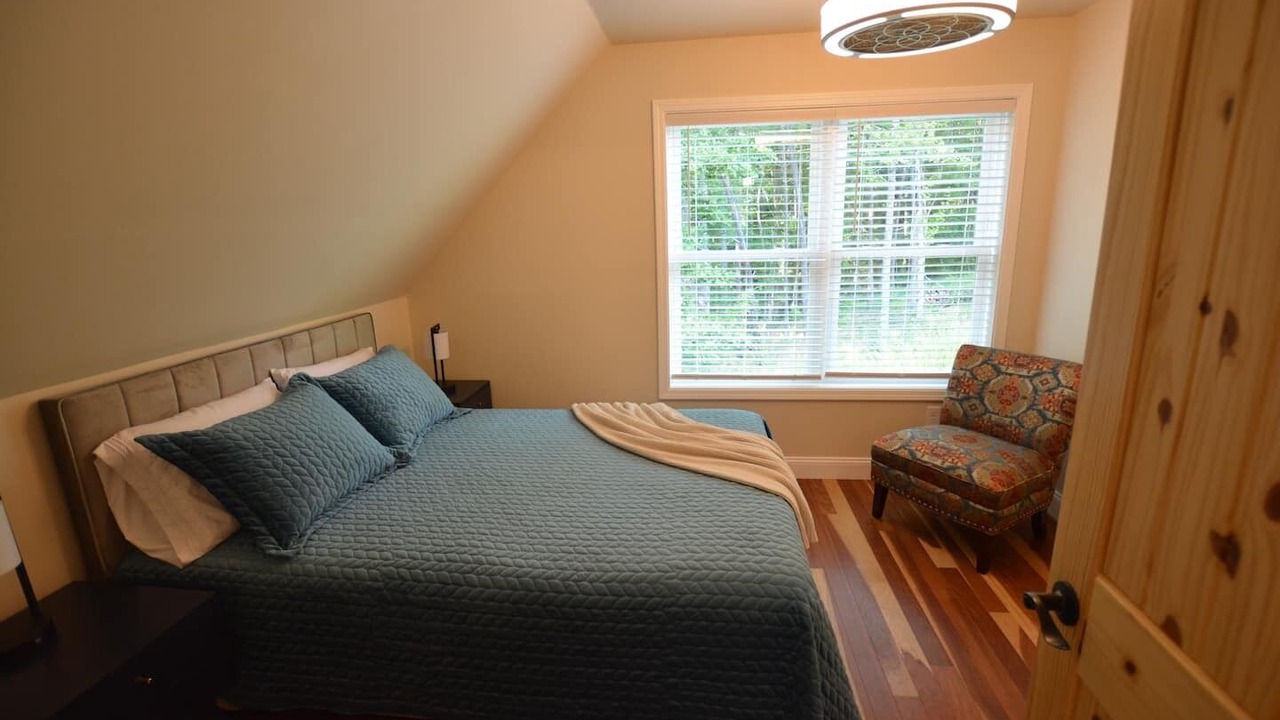 Photo of Bedroom in Weaverville