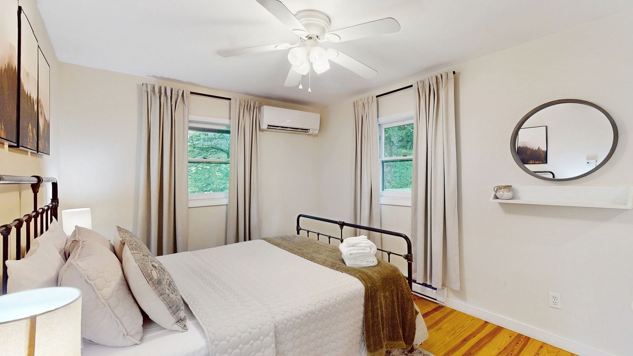 Photo of Bedroom in Mill Ridge
