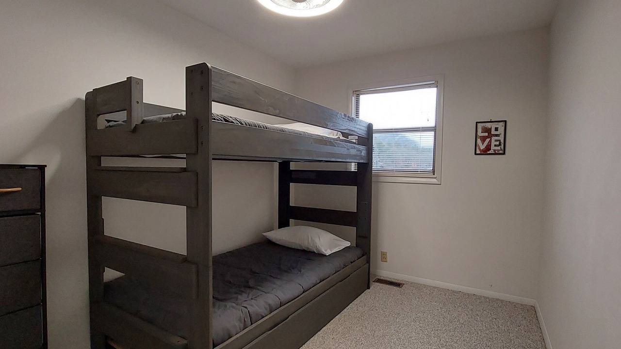 Photo of Bedroom in Santeetlah