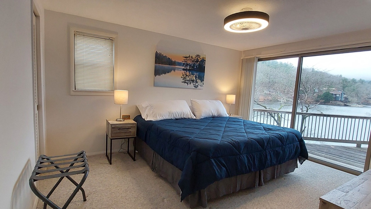 Photo of Bedroom in Santeetlah