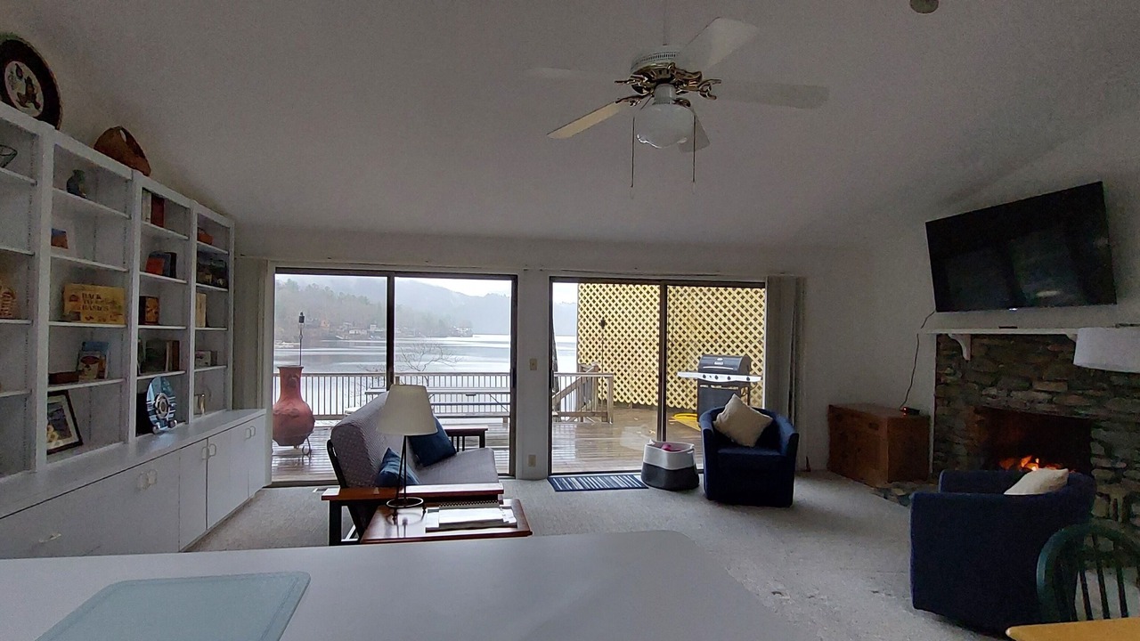 Photo of Livingroom in Santeetlah
