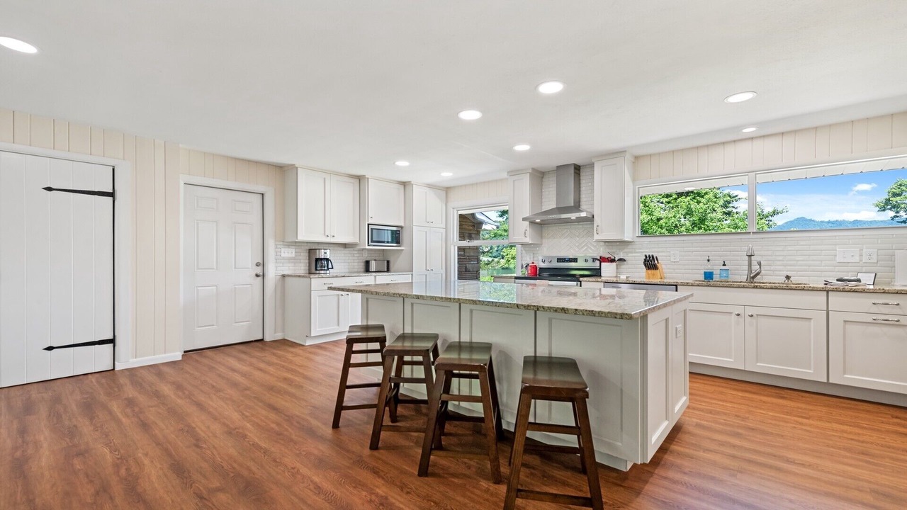 Photo of Kitchen in Lake Junaluska