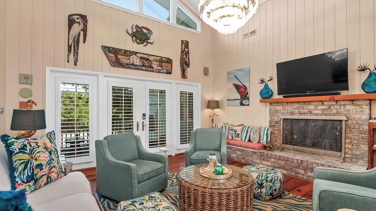 Photo of Livingroom in North Litchfield Beach