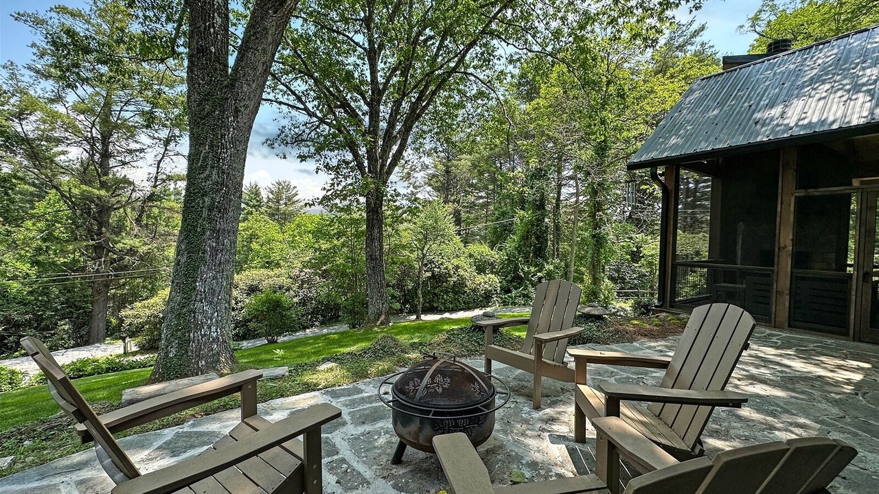 Photo of Outdoor in Highlands Hills
