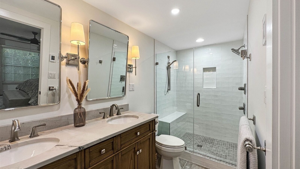 Photo of Bathroom in Highlands Hills