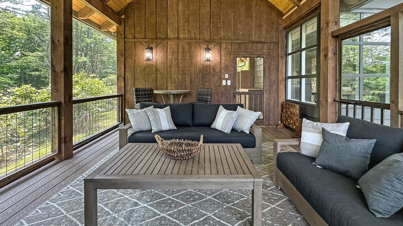 Photo of Outdoor in Highlands Hills