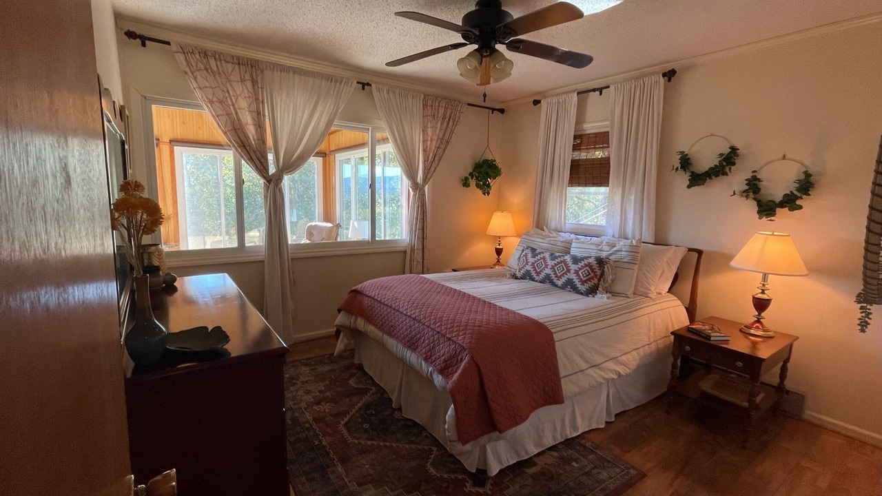 Photo of Bedroom in Altamont