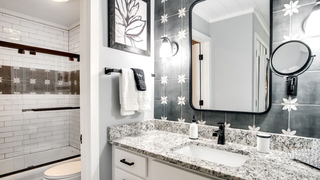Photo of Bathroom in Sapphire