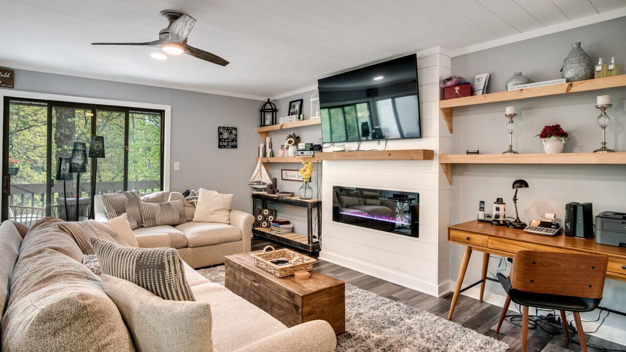 Photo of Livingroom in Sapphire