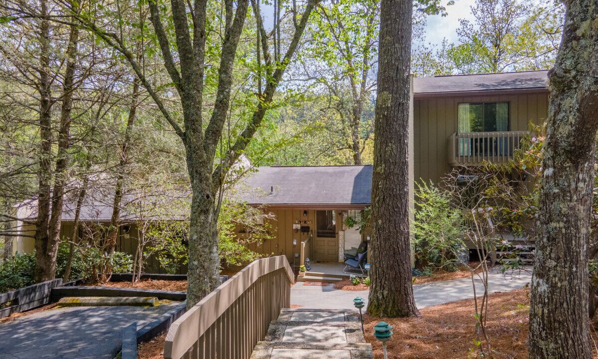 Photo of Outdoor in Sapphire