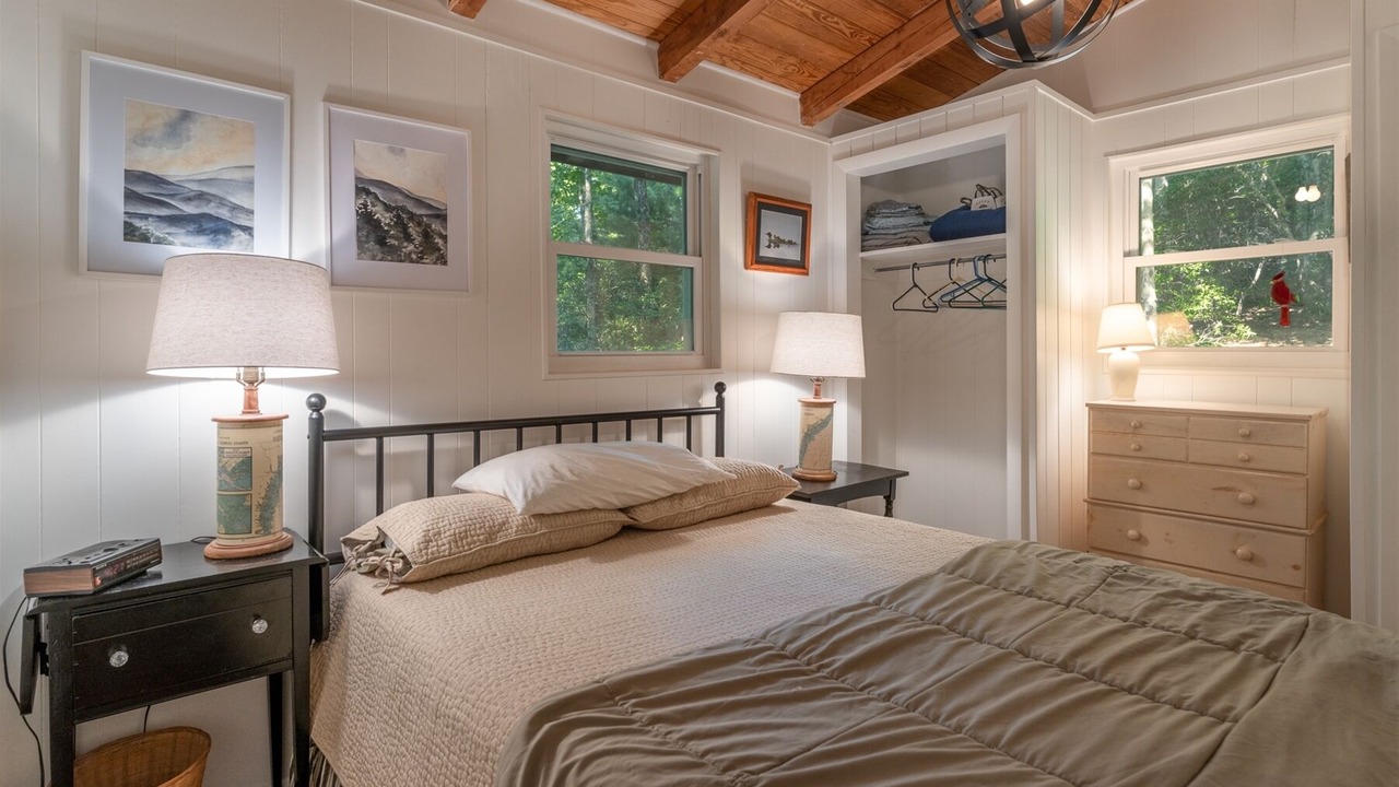 Photo of Bedroom in Cedar Mountain