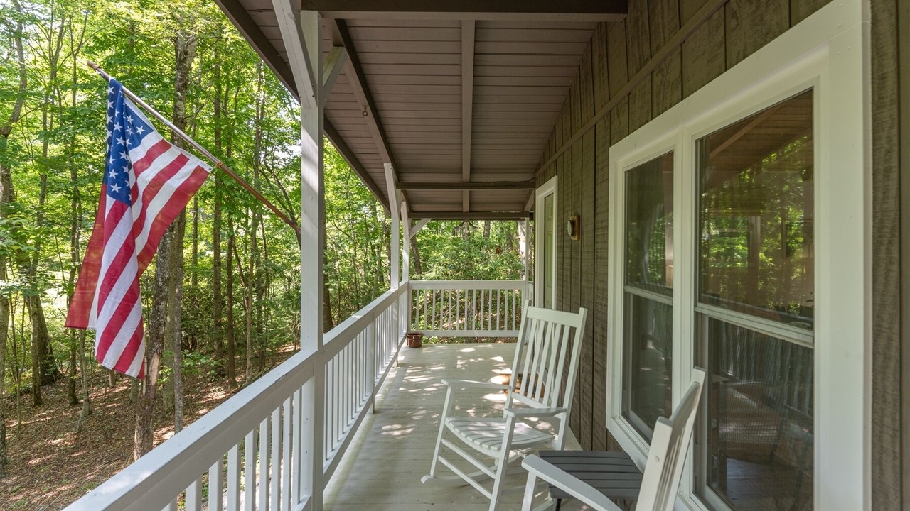 Photo of Patio Balcony in Cedar Mountain