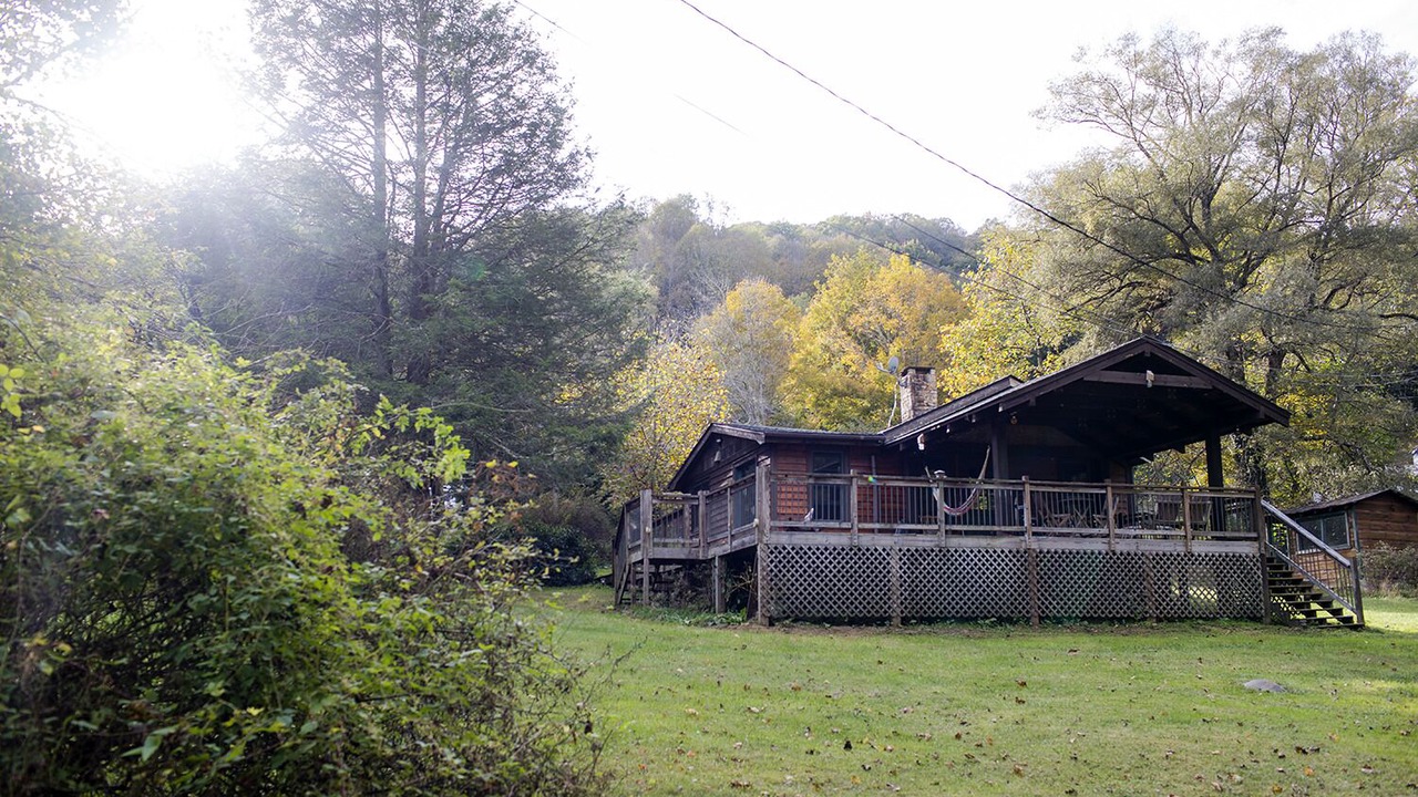 Photo of Others in Frank