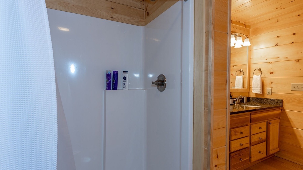 Photo of Bathroom in Cedar Mountain