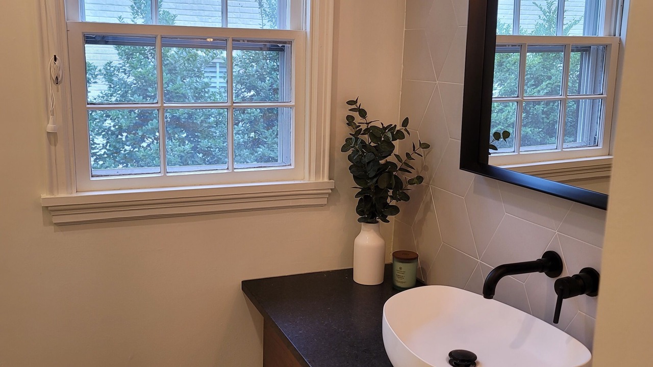 Photo of Bathroom in Old Irving Park