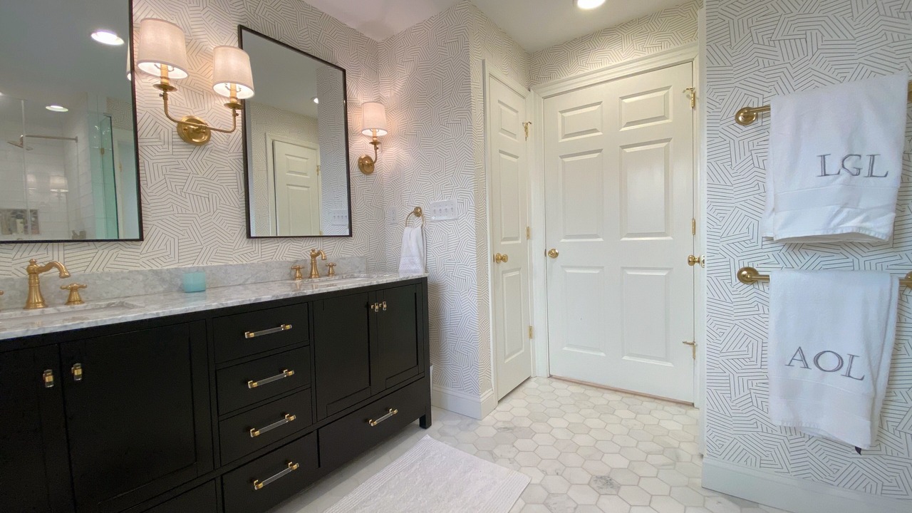 Photo of Bathroom in Old Irving Park