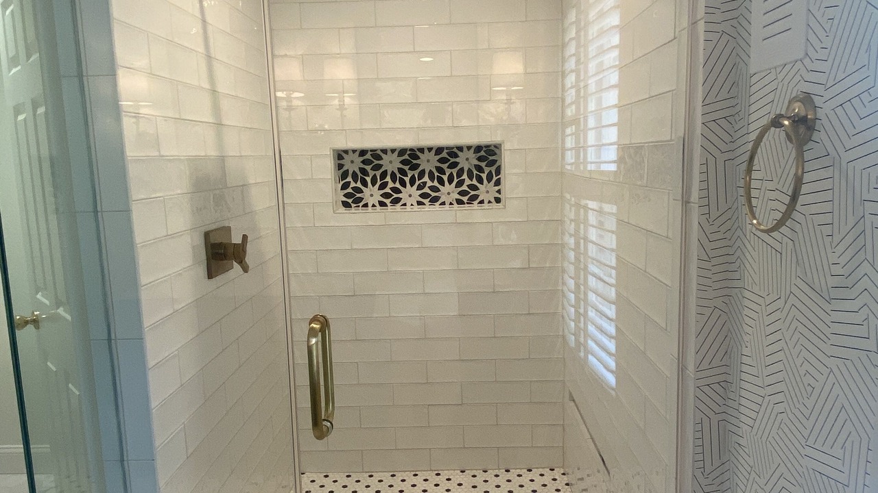 Photo of Bathroom in Old Irving Park