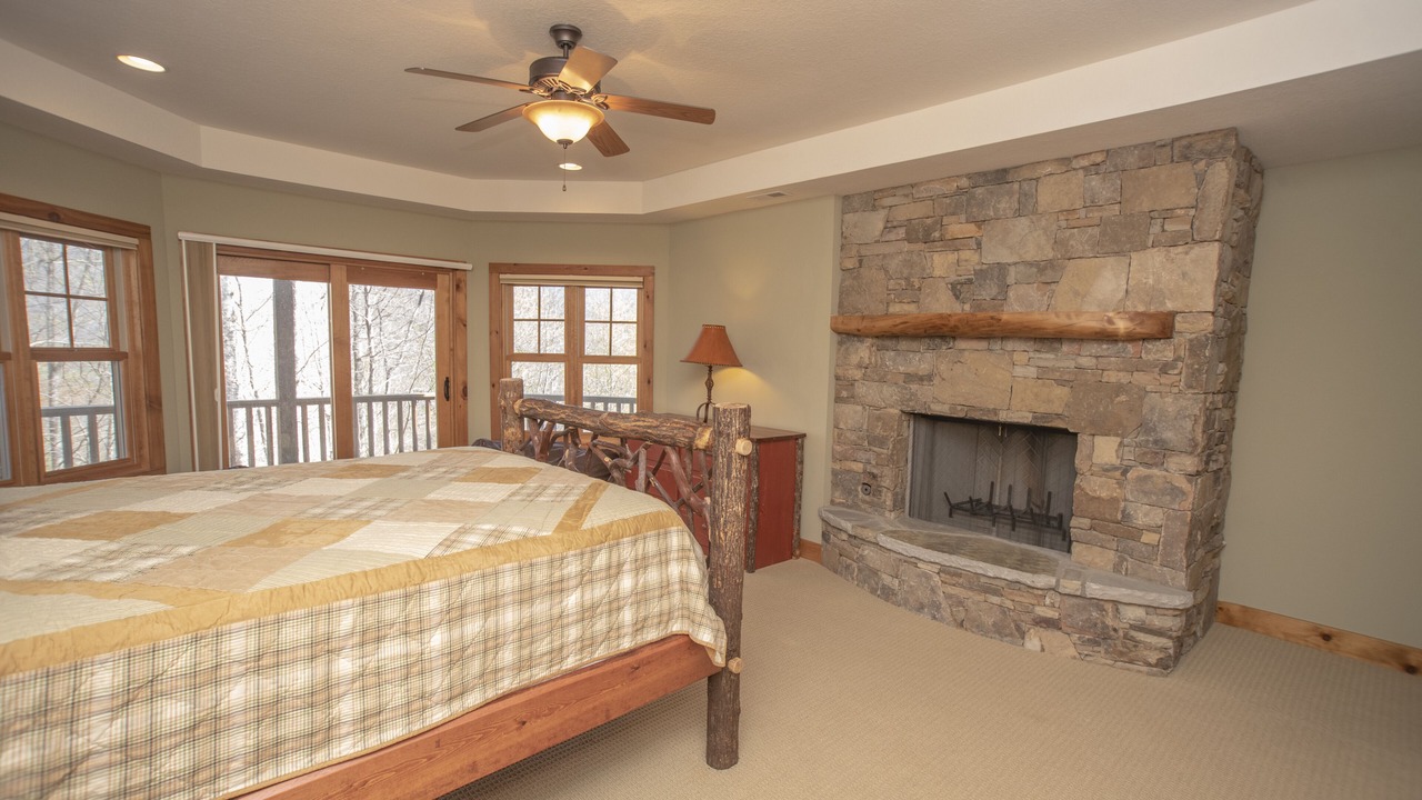 Photo of Bedroom in Bear Lake Reserve