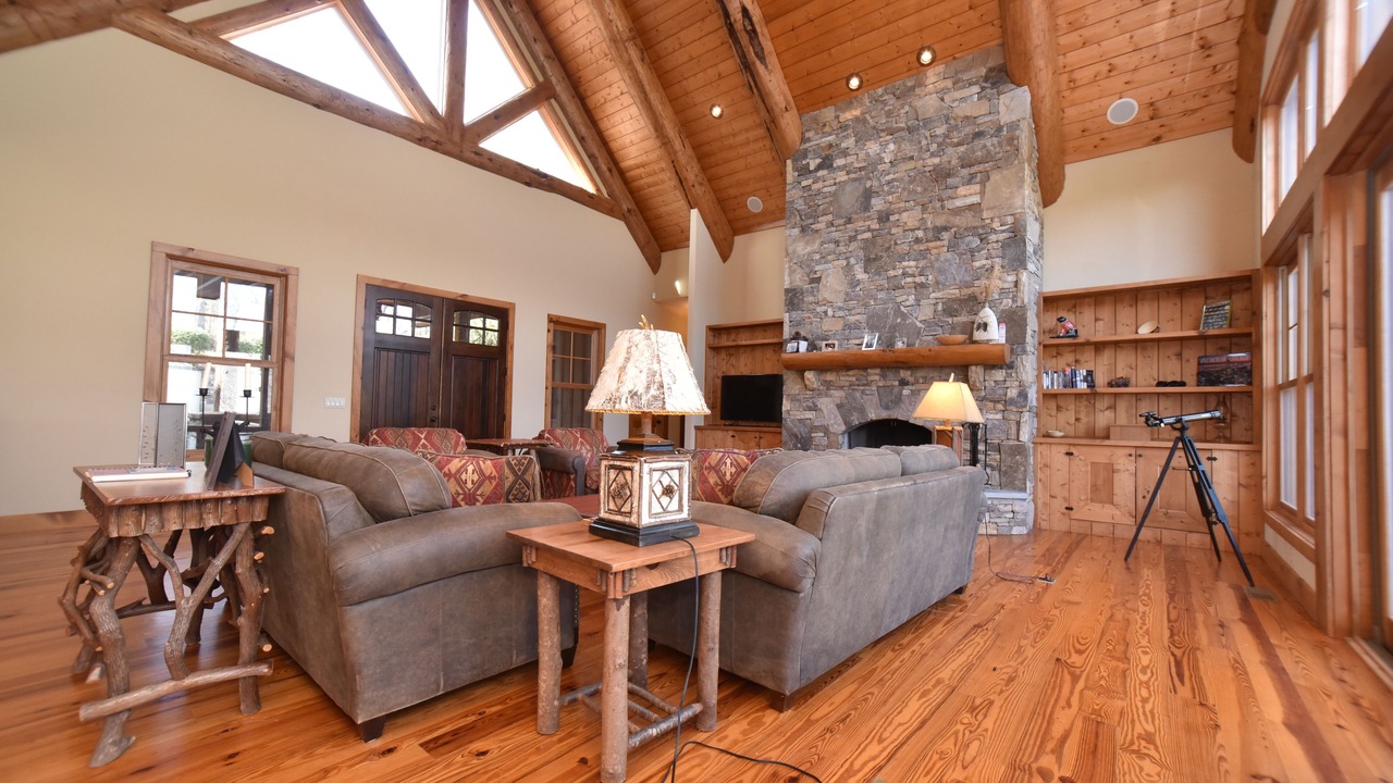 Photo of Livingroom in Bear Lake Reserve