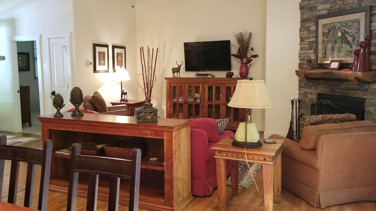 Photo of Livingroom in Bear Lake Reserve