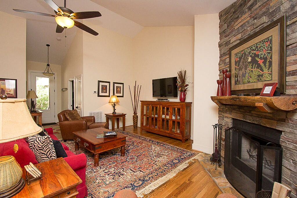 Photo of Livingroom in Bear Lake Reserve