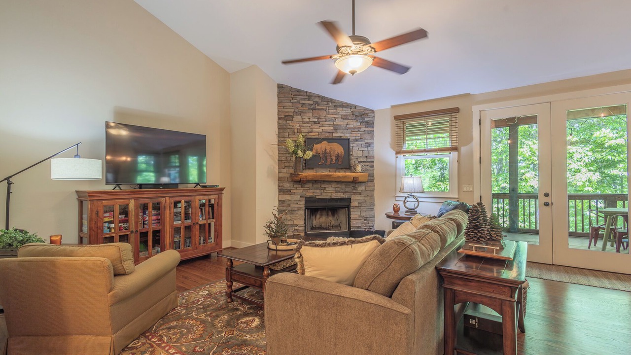 Photo of Livingroom in Bear Lake Reserve