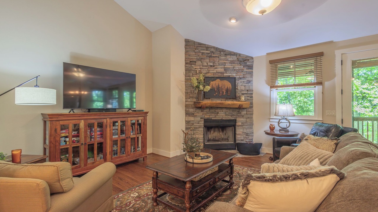 Photo of Livingroom in Bear Lake Reserve