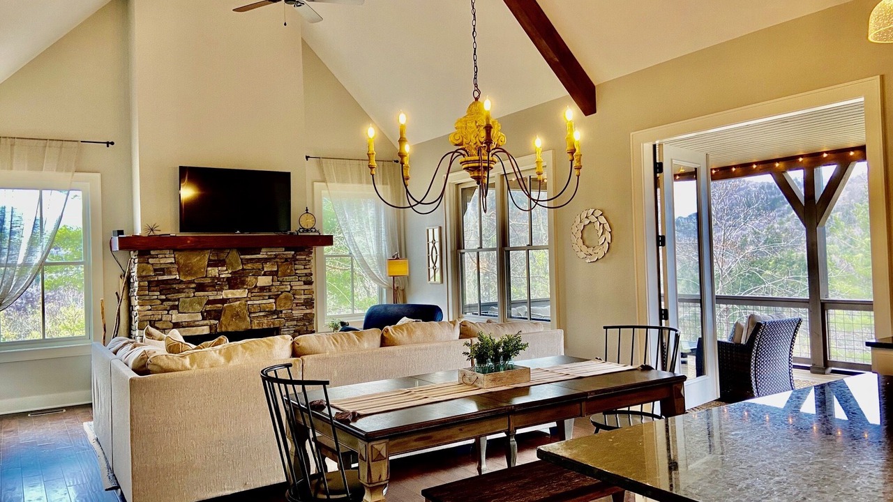 Photo of Livingroom in Bear Lake Reserve