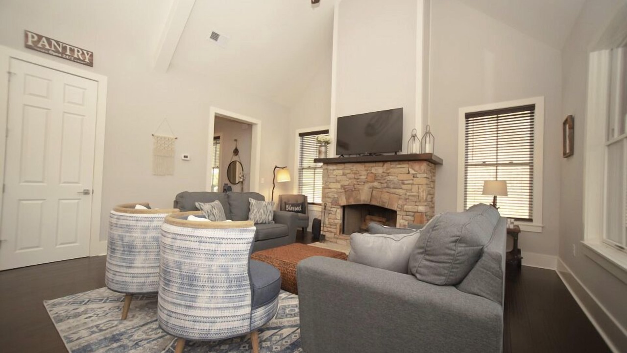 Photo of Livingroom in Bear Lake Reserve