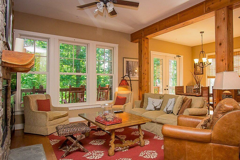 Photo of Livingroom in Bear Lake Reserve