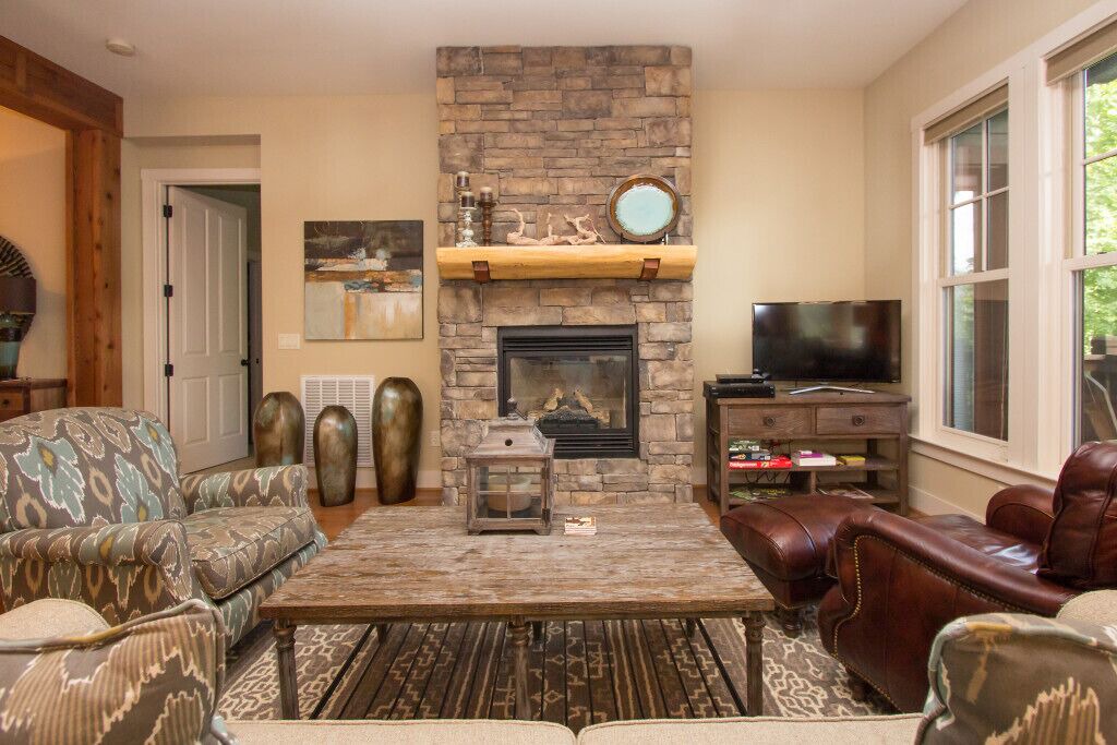 Photo of Livingroom in Bear Lake Reserve
