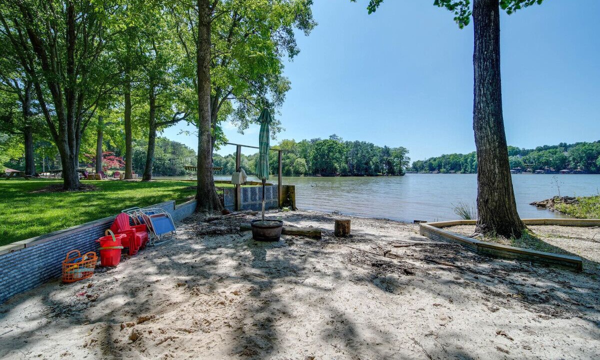 Photo of Outdoor in Steele Creek