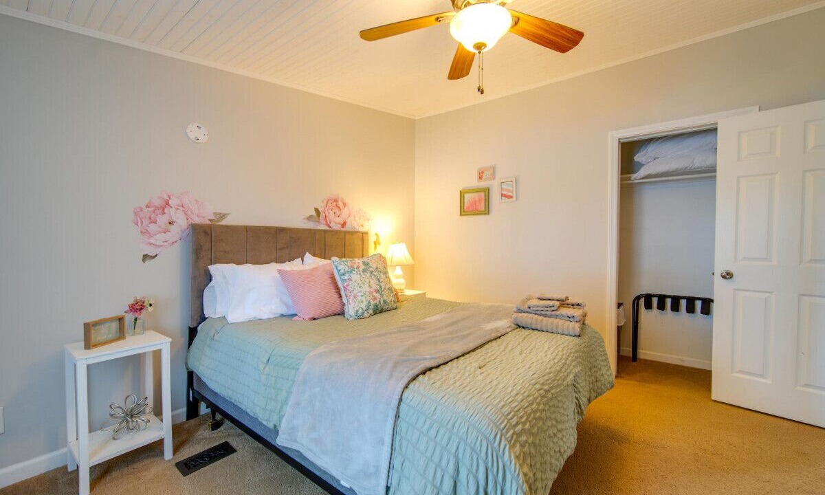 Photo of Bedroom in Steele Creek