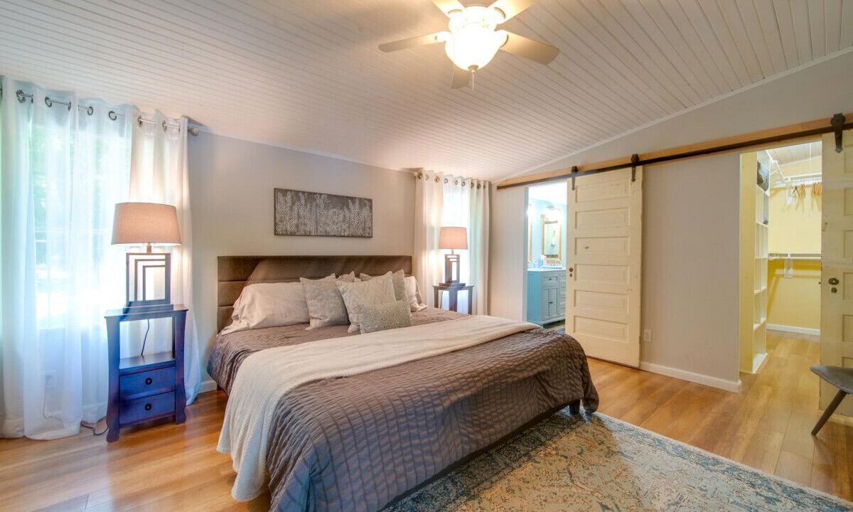 Photo of Bedroom in Steele Creek