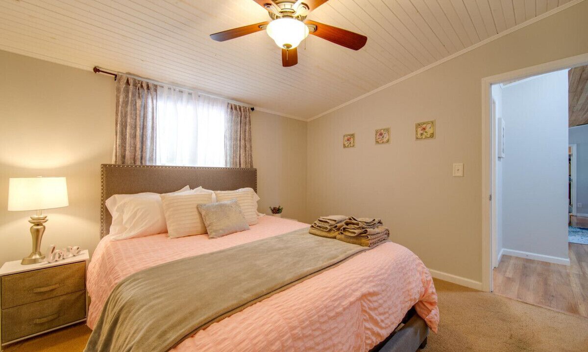 Photo of Bedroom in Steele Creek