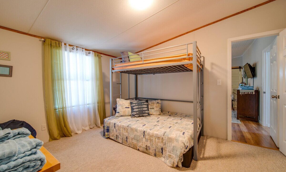 Photo of Bedroom in Steele Creek