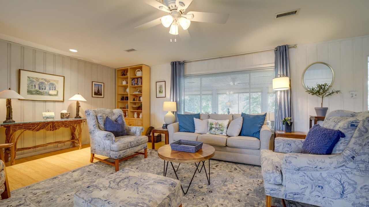 Photo of Bedroom in Lake Junaluska