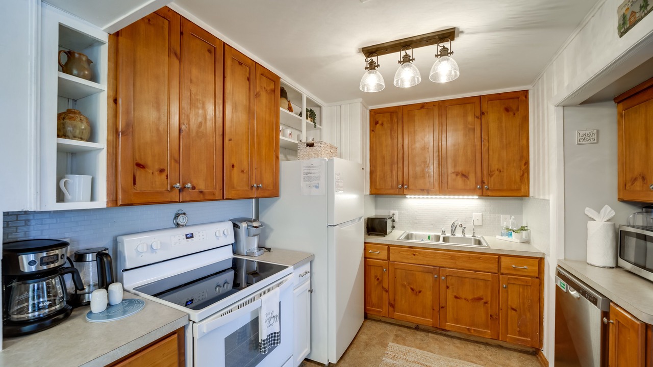Photo of Kitchen in Lake Junaluska