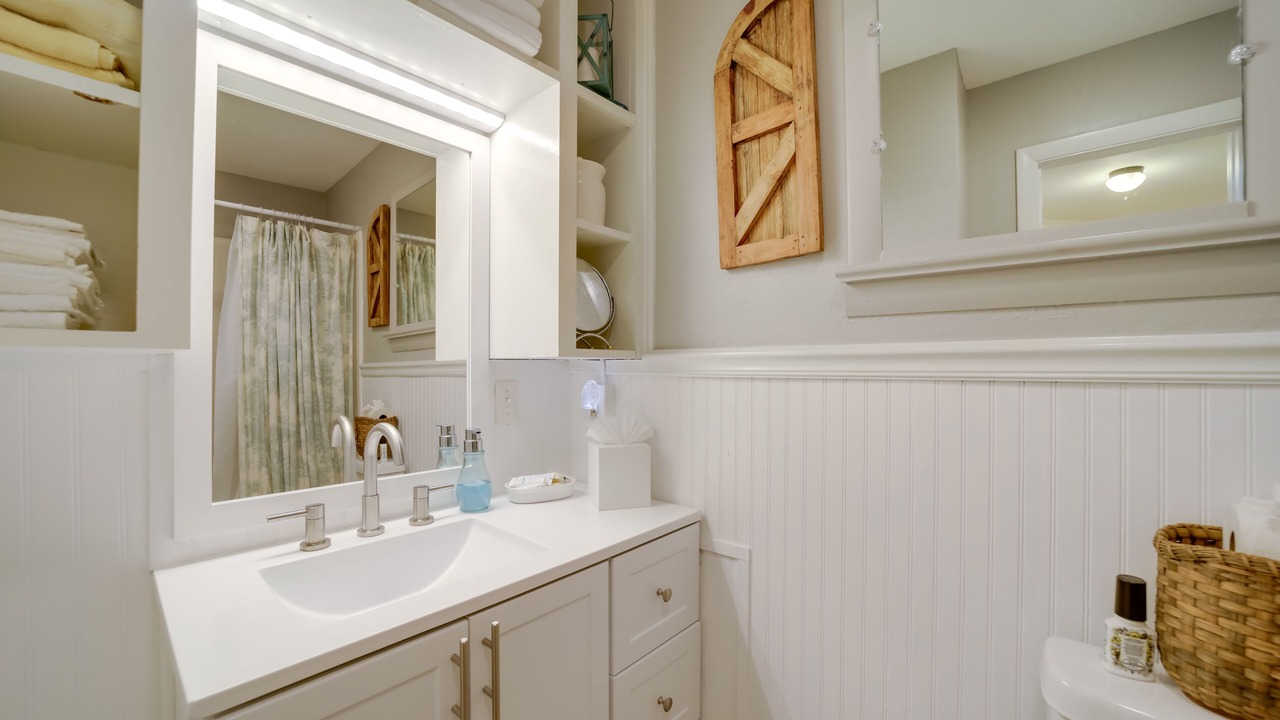 Photo of Bathroom in Lake Junaluska
