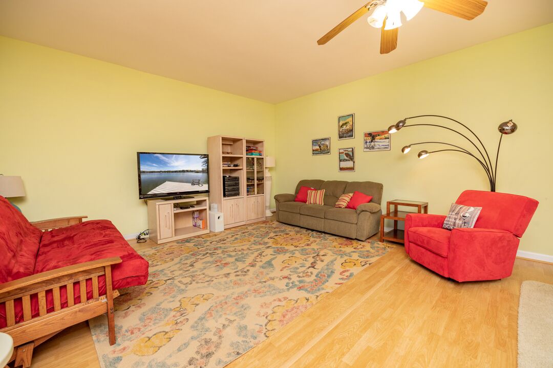Photo of Livingroom in Osprey Point