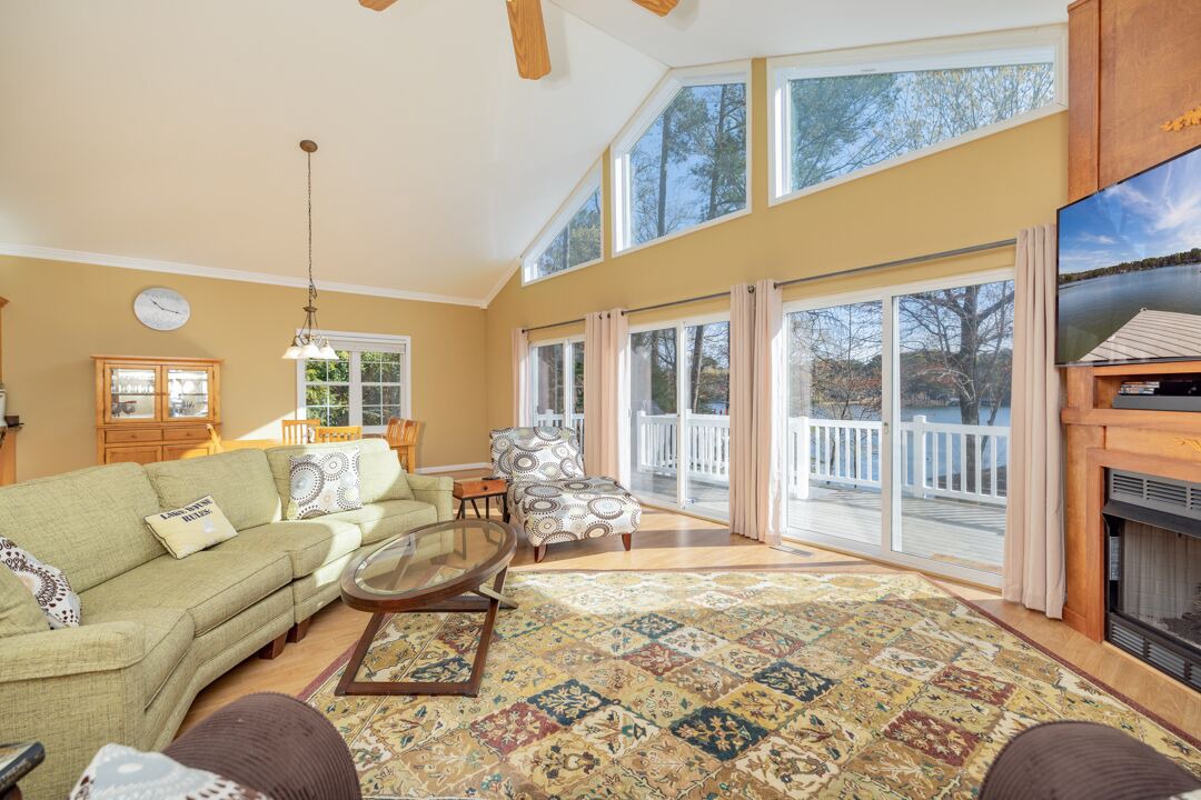 Photo of Livingroom in Osprey Point