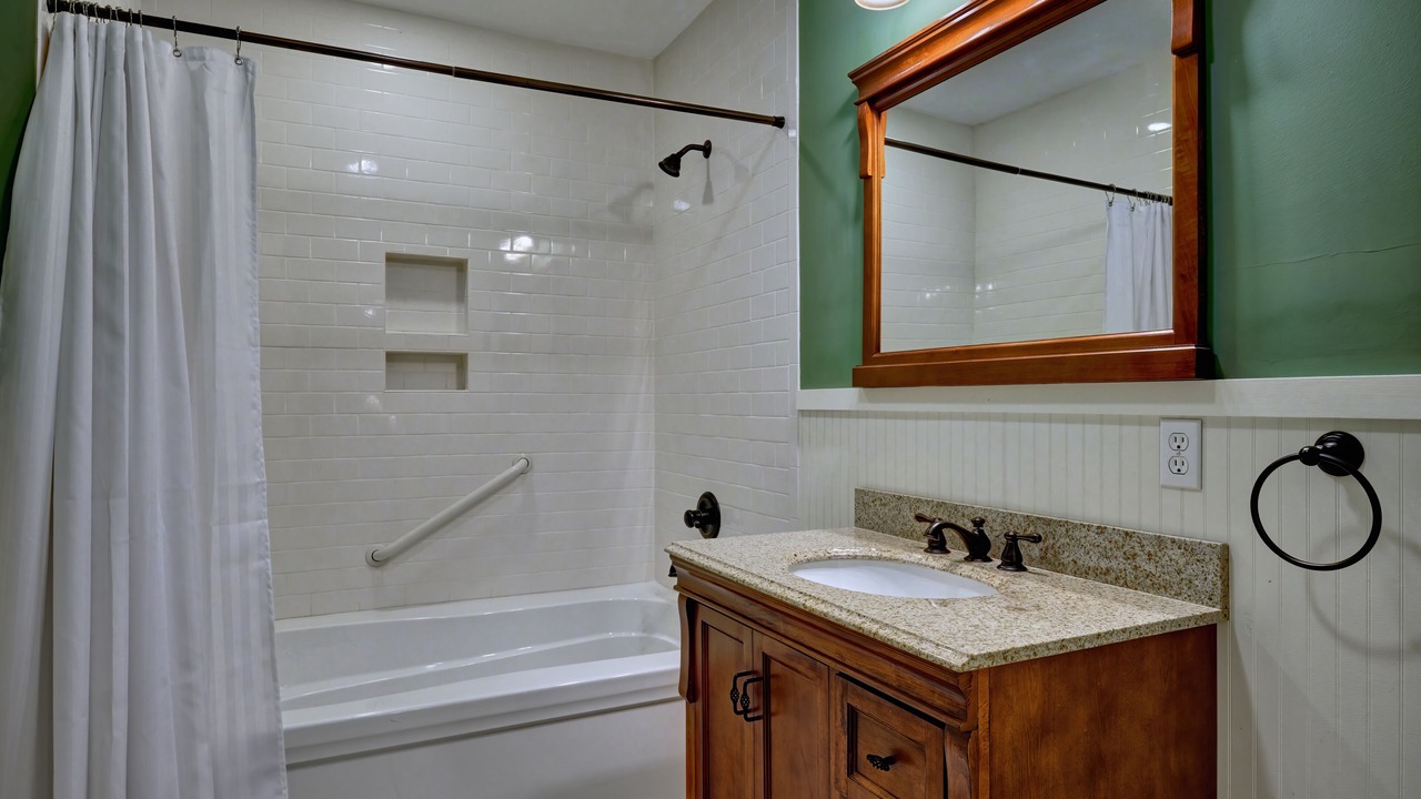 Photo of Bathroom in Mirror Lake