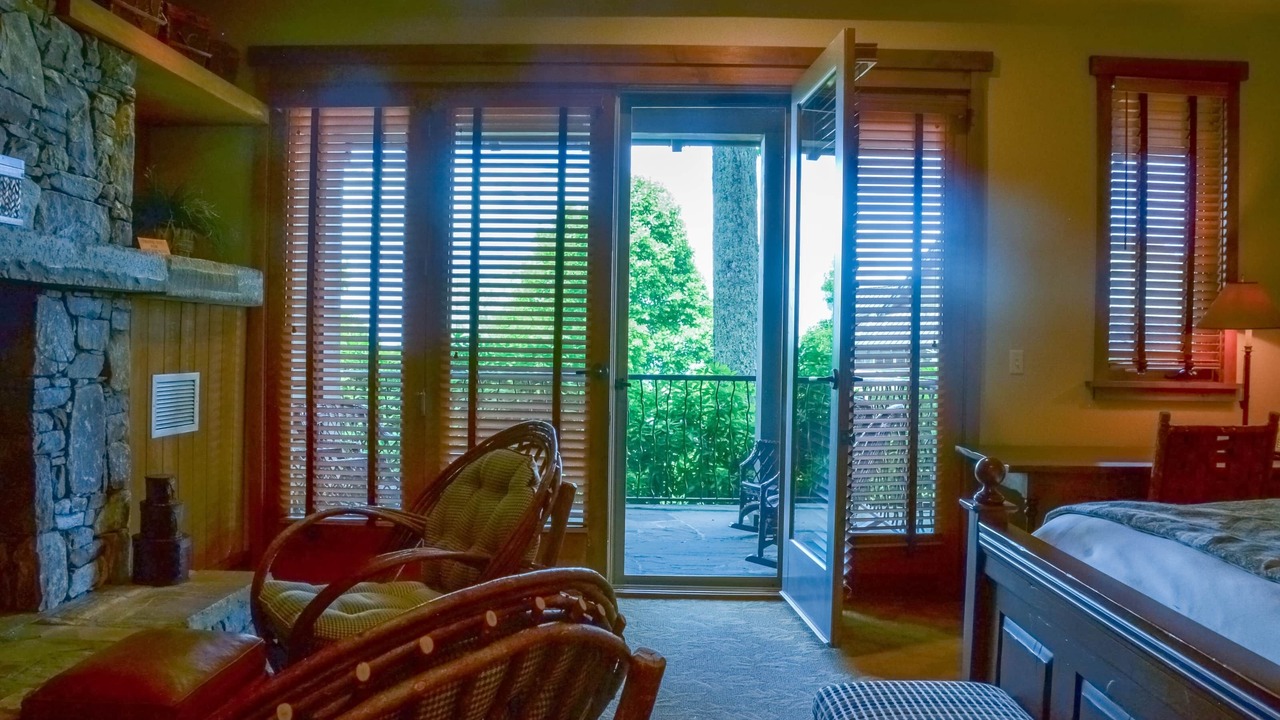 Photo of Outdoor in Mountain Air