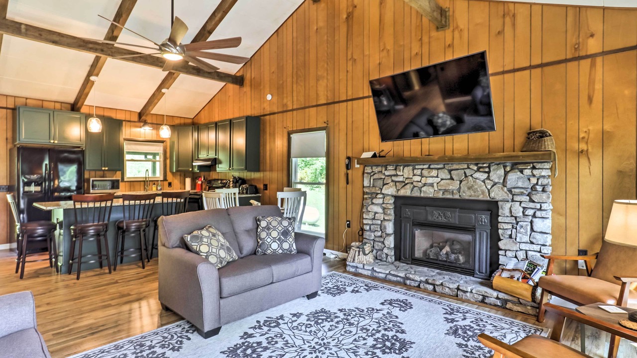 Photo of Livingroom in Robbinsville