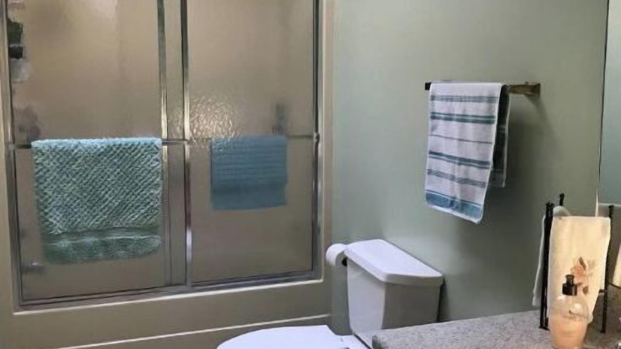 Photo of Bathroom in Old Fort