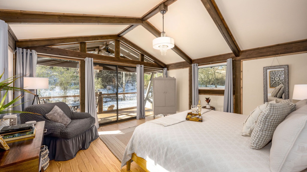 Photo of Bedroom in Alexander
